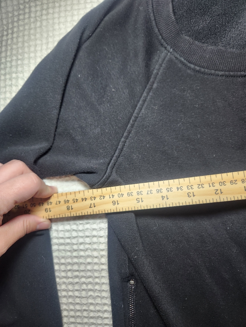 UGG Morgan Women's Black Sweatshirt Top Size S - Picture 5 of 11